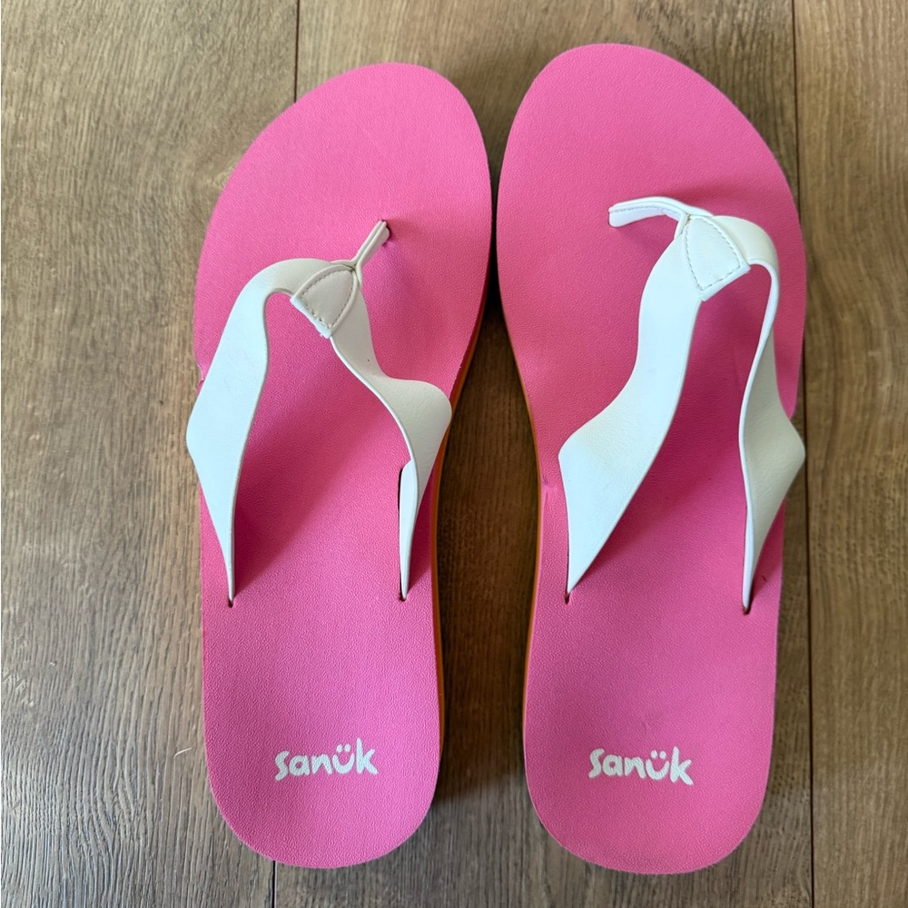 Sanuk Women's Vibrant Pink and White Sandals